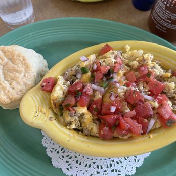 Geraldine's Counter - Famous casserole and home made biscuit - American Near Me - Seattle, Washington