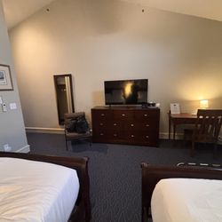 The Bradley Boulder Inn - Very basic room
