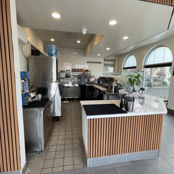 Krak Boba - Counter and kitchen. James hard at work. - Bubble Tea Near Me - Lomita, California Krak Boba - Counter and kitchen. James hard at work. - Bubble Tea Near Me - Lomita, California