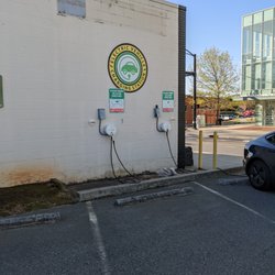 EV Charging Station - EV Charging Station, 325 E 9th St, Charlotte