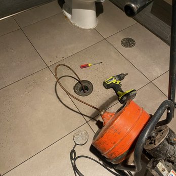 THE DRAIN MAN PLUS - Uncloging a Drain - Plumbing Near Me THE DRAIN MAN PLUS - Uncloging a Drain - Plumbing Near Me