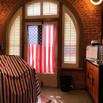 Barber’s Notch - Interior - Barbers Near Me - Brigham City, Utah