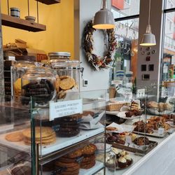 Nice open air bakeshop & cafe (8/29/23)