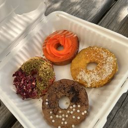 Donuts Donuts