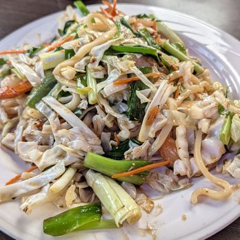 Miko's Cuisine - House Special Noodles w/ Udon noodles with lots of veggies and huge pieces of shrimp. - Japanese Near Me - Wailuku, Hawaii Miko's Cuisine - House Special Noodles w/ Udon noodles with lots of veggies and huge pieces of shrimp. - Japanese Near Me - Wailuku, Hawaii
