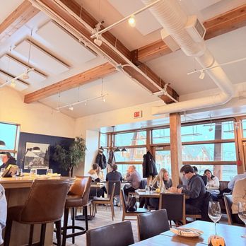 The Bison Restaurant - Canadian (New) Near Me - Banff, Alberta