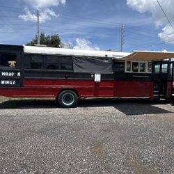 Wrap N Wingz food truck