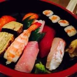 Jirochyo Japanese Bar Restaurant - Sushi platter- Main