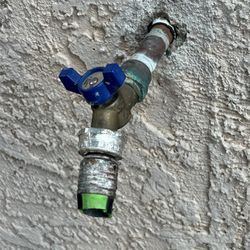 Tricon - Cut the hose off the spiket instead of unscrewing (denied to fix due to budget, same as window frames)