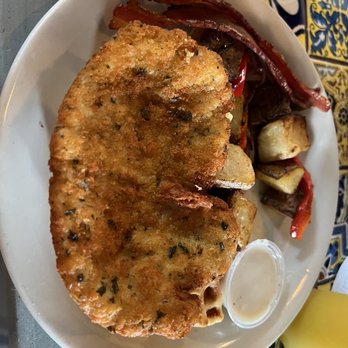 District 7 Grill - Chicken and waffles - Burgers Near Me - Houston, Texas District 7 Grill - Chicken and waffles - Burgers Near Me - Houston, Texas