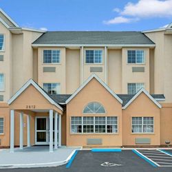 Welcome to Microtel Inn and Suites by Wyndham Bushnell