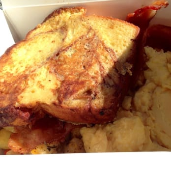 Le Beau Market - Breakfast box $8.50 -- eggs, bacon, breakfast potatoes and French toast - Grocery Near Me - San Francisco, California