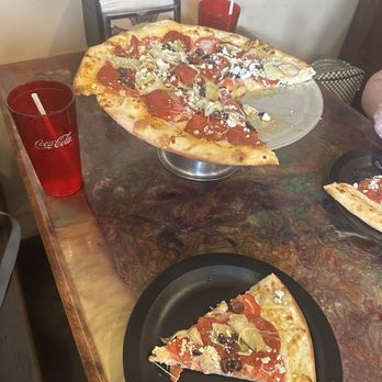 Martolli's Hand Tossed Pizza - Combo pizza, added pepperoni. Yum. - Pizza Near Me - Ashland, Oregon