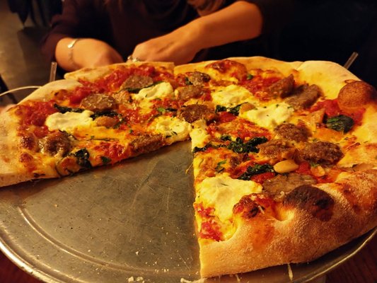 Farina Alto Pizzeria & Wine Bar by null