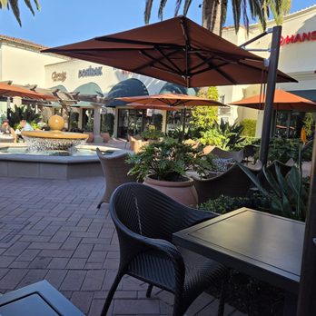 Kinaree Eatery - Dog Friendly Outside Seating - Breakfast & Brunch Near Me - Irvine, California