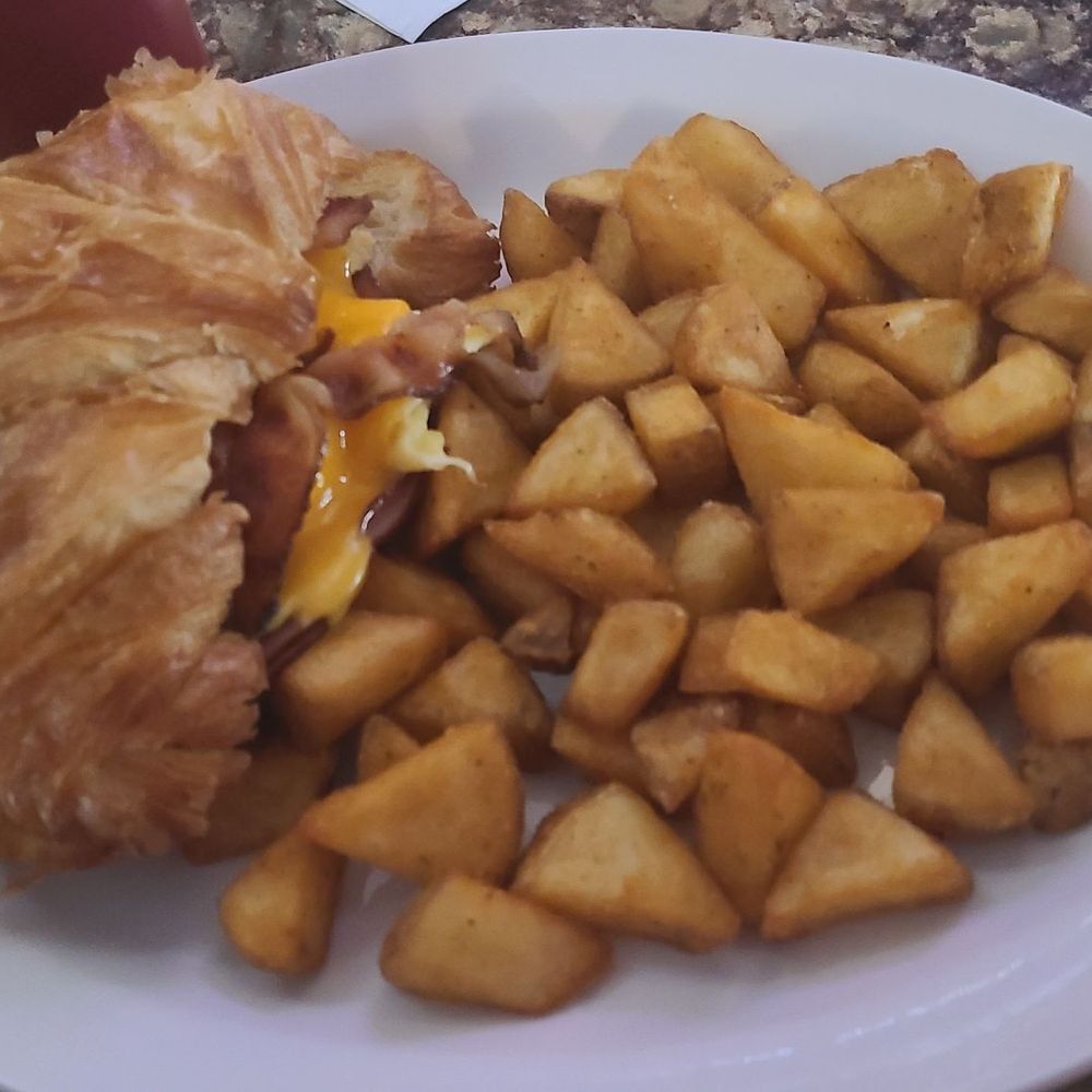 Smeads Pub - Breakfast croissant - Pubs Near Me - Washougal, Washington Smeads Pub - Breakfast croissant - Pubs Near Me - Washougal, Washington
