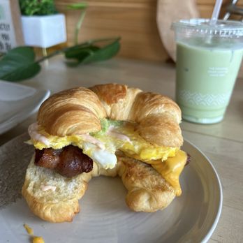 Cafe 33 - California Croissant - Coffee & Tea Near Me - Sacramento, California