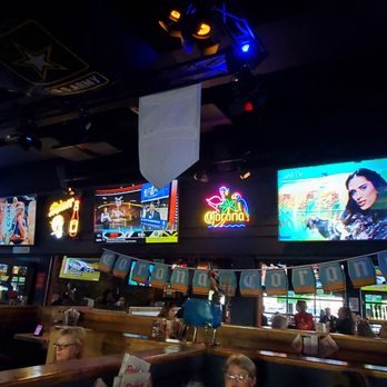 Bubba's 33 - Pizza Near Me - Evansville, Indiana