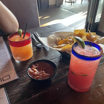Lighthouse - Margaritas and chips - Breakfast & Brunch Near Me - Newport Beach, California