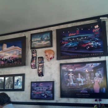 Beeps Fast Food - Nice 50's 60's music and decor - Fast Food Near Me - Van Nuys, California