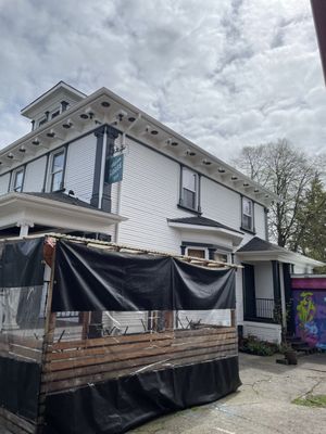 Dream House bar by null