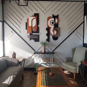 XtraSuite Salon Studios - Waiting room accent wall - Hair Salons Near Me - Ashland, Virginia