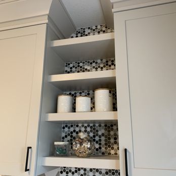 Belle Avenue Design - This little tiled shelf nook is perfect for the laundry room. - Interior Design Near Me Belle Avenue Design - This little tiled shelf nook is perfect for the laundry room. - Interior Design Near Me