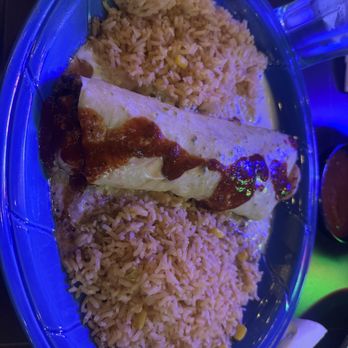 Agavero Cantina - Burrito Tampico - Mexican Near Me - Austell, Georgia Agavero Cantina - Burrito Tampico - Mexican Near Me - Austell, Georgia