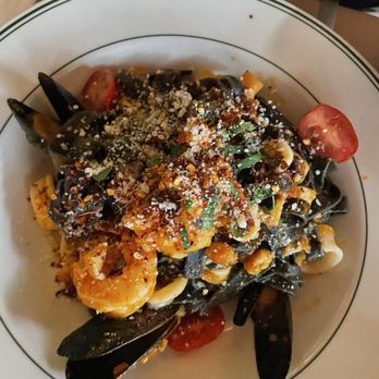 La Pergoletta - Fettuccine Nero di Seppia Ai Frutti di Mare - Italian Near Me - Los Angeles, California La Pergoletta - Fettuccine Nero di Seppia Ai Frutti di Mare - Italian Near Me - Los Angeles, California