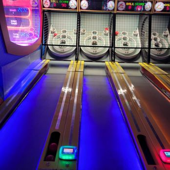 Dave & Buster's Westbury - Arcades Near Me - Westbury, New York