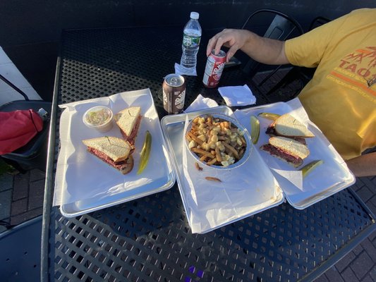 Berg's Smoked Meat & Poutine by null