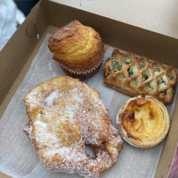 Mary Ellen's Portuguese Bakery