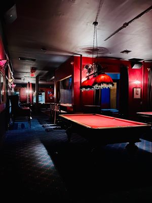 Barney's Beanery by null