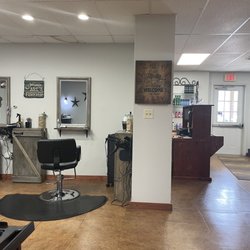 T & N Hair Saloon - Salon