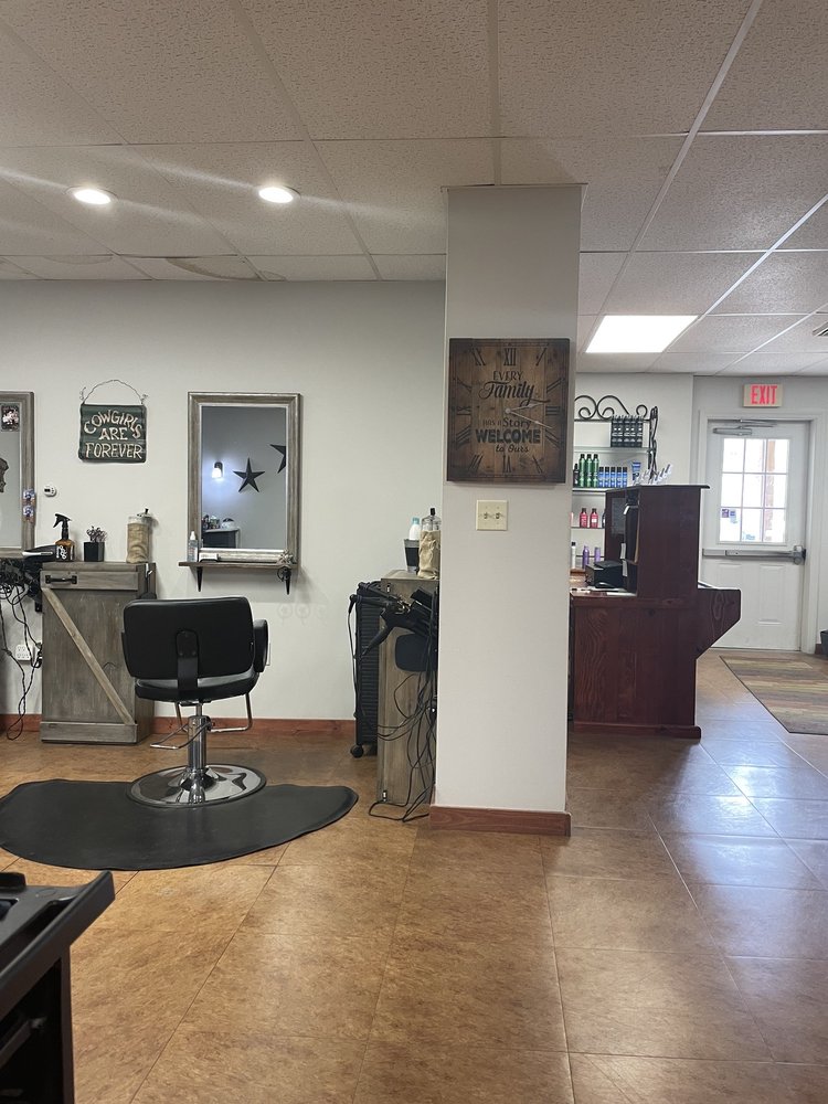 T & N Hair Saloon Logo