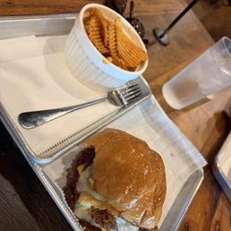 Gooey Garlic Burger and Ripped Mac N Cheese