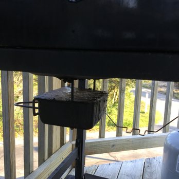 Carolina Shores Vacation Rentals - The overflowing grease trap that was neglected for weeks. - Property Management Near Me - Kitty Hawk, North Carolina