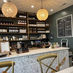 Two Chicks District Co. - Cafe