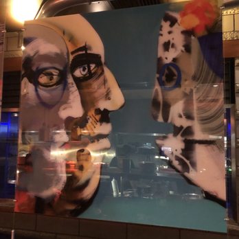 Yard House - Art - New American Near Me - Phoenix, Arizona