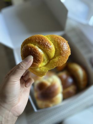 Long’s Family Pastry by null