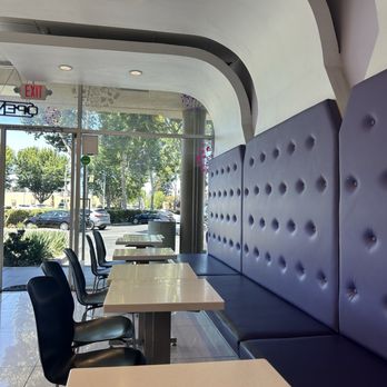 Honeyberry - Interior - Ice Cream & Frozen Yogurt Near Me - Santa Clara, California Honeyberry - Interior - Ice Cream & Frozen Yogurt Near Me - Santa Clara, California