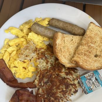 Twohey’s Restaurant - The Lumberjack - New American Near Me - South Pasadena, California