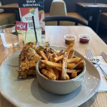 Nando's Peri-Peri - 2 pc 1/2 leg with chips (fries) - Desserts Near Me - Austin, Texas Nando's Peri-Peri - 2 pc 1/2 leg with chips (fries) - Desserts Near Me - Austin, Texas