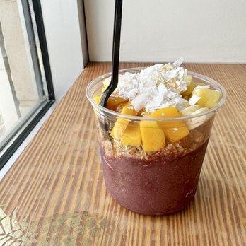 Goodness Bowls - Aloha Bowl (sub bananas for kiwi) - Salad Near Me - Villanova, Pennsylvania Goodness Bowls - Aloha Bowl (sub bananas for kiwi) - Salad Near Me - Villanova, Pennsylvania