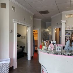 Bogo Tanning & Cryo - Happy Valley - The inside is pretty