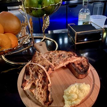 Lion's Tale - Toasted sourdough with butter. - Cocktail Bars Near Me - Santa Barbara, California