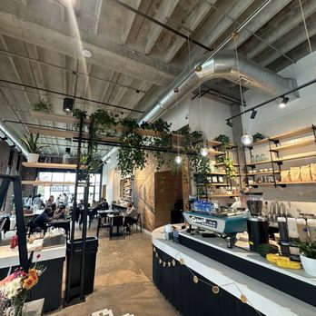 Platform Coffee - Inside - Coffee & Tea Near Me - Charlotte, North Carolina