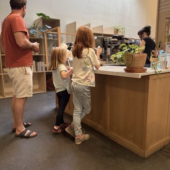Longway - Back bar for coffee drink pick ups - Women's Clothing Near Me - San Anselmo, California
