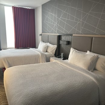 SpringHill Suites by Marriott Chambersburg - Hotels Near Me - Chambersburg, Pennsylvania