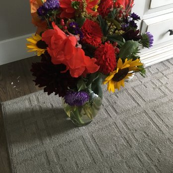 Pike Place Flowers - Florists Near Me - Seattle, Washington